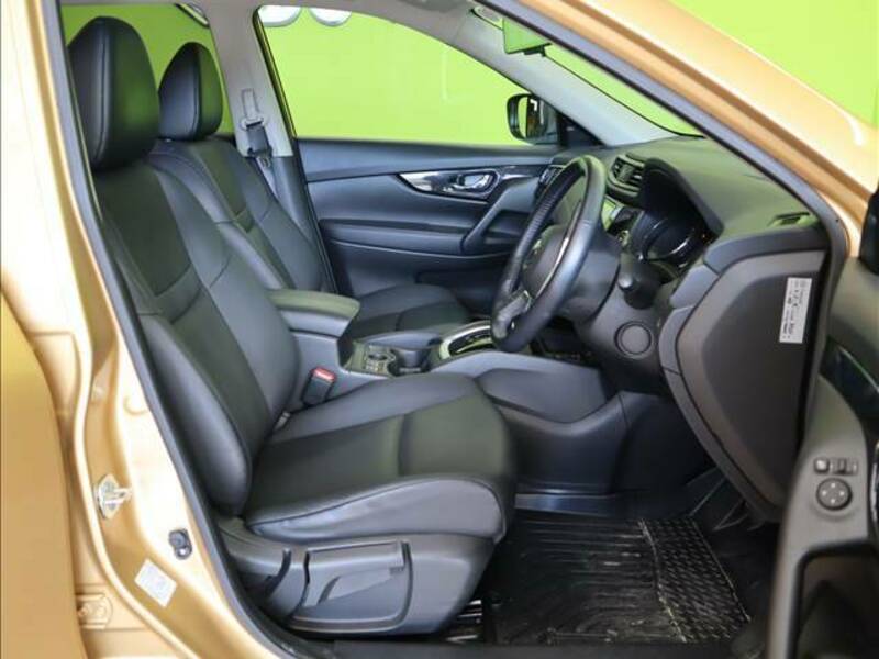 X-TRAIL-19