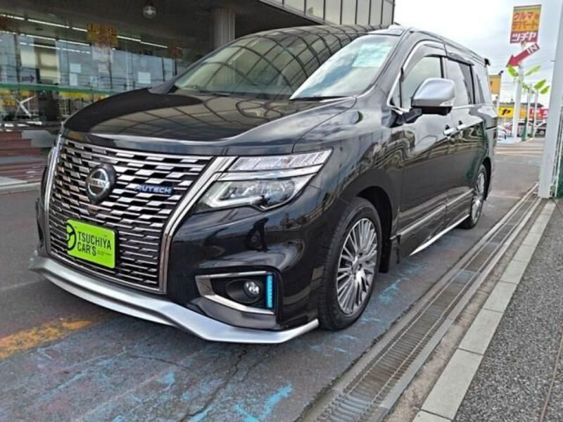 NISSAN ELGRAND