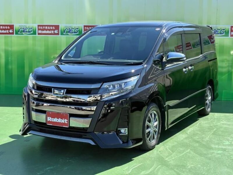 TOYOTA NOAH