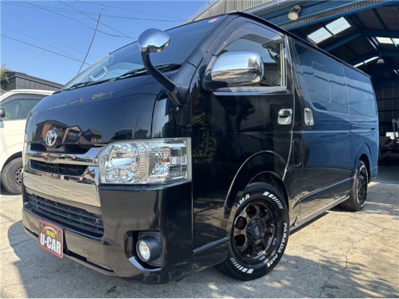 TOYOTA HIACE VAN