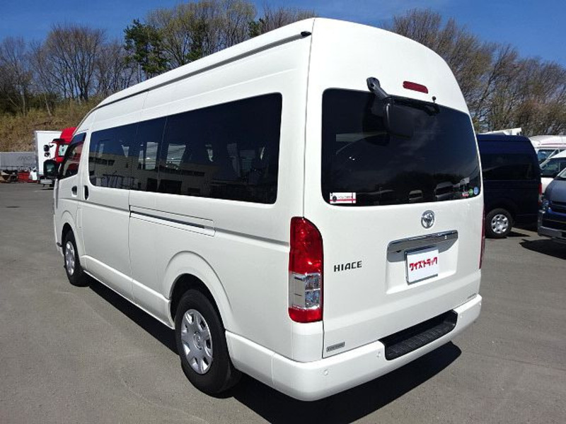 HIACE VAN