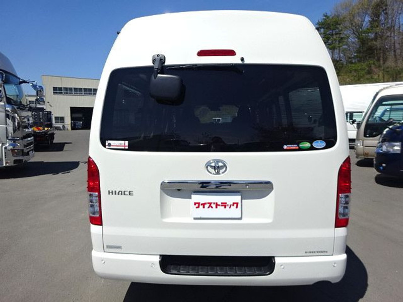 HIACE VAN