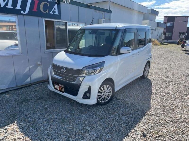 NISSAN DAYZ ROOX