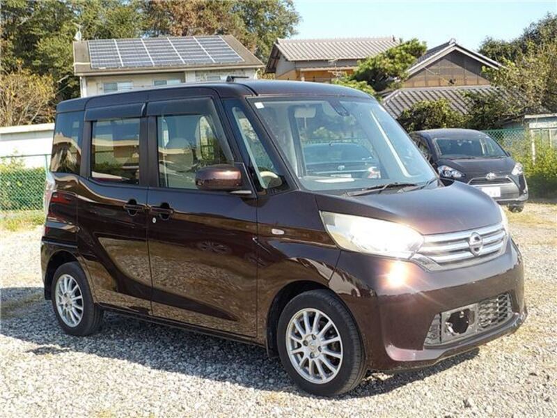 NISSAN DAYZ ROOX
