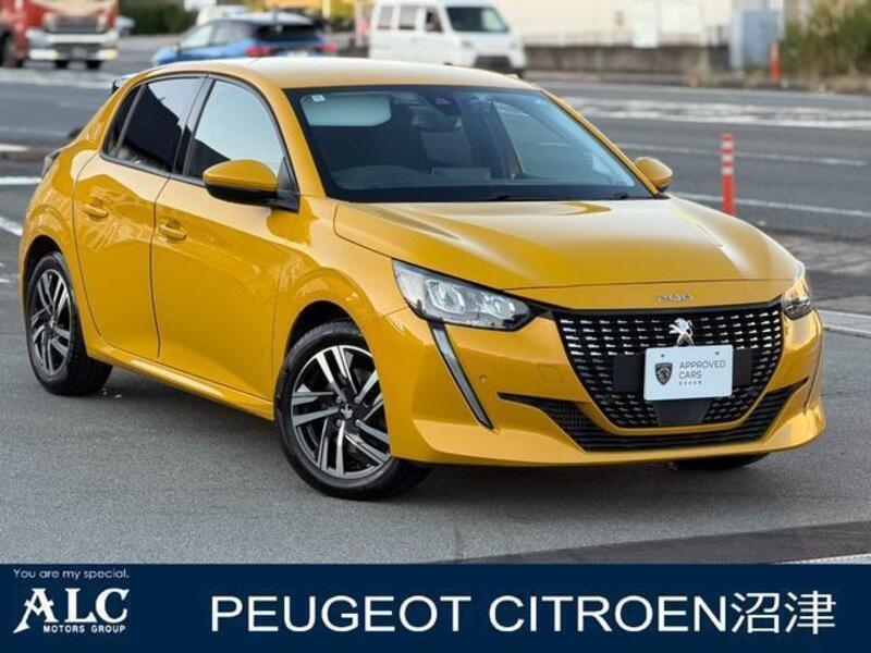 PEUGEOT 208