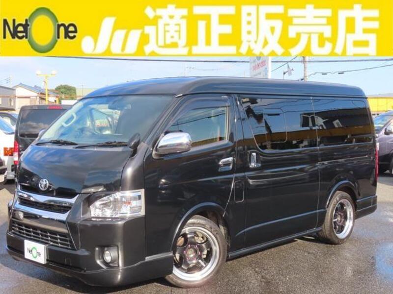 TOYOTA HIACE VAN