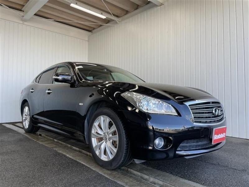 NISSAN FUGA