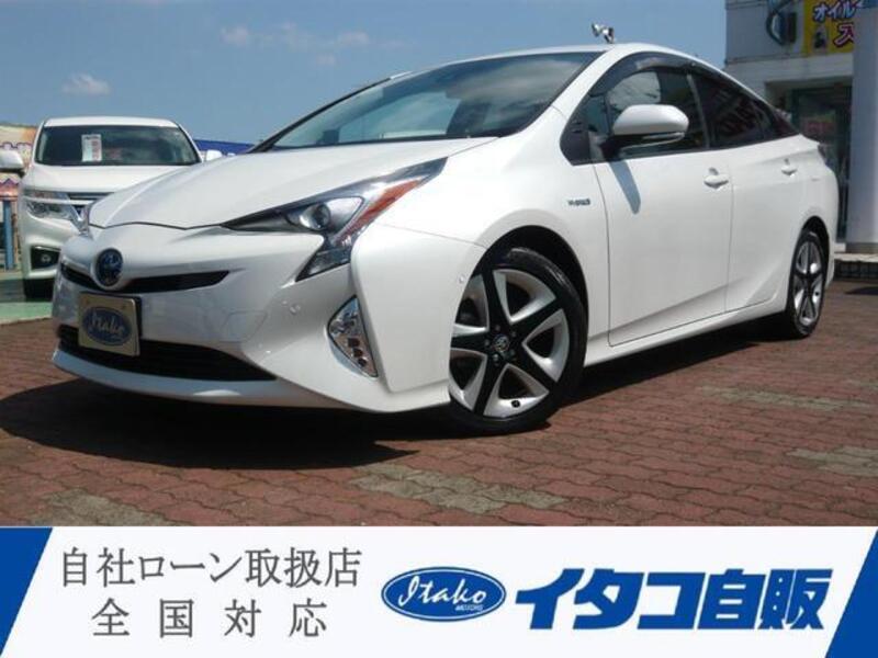 TOYOTA PRIUS