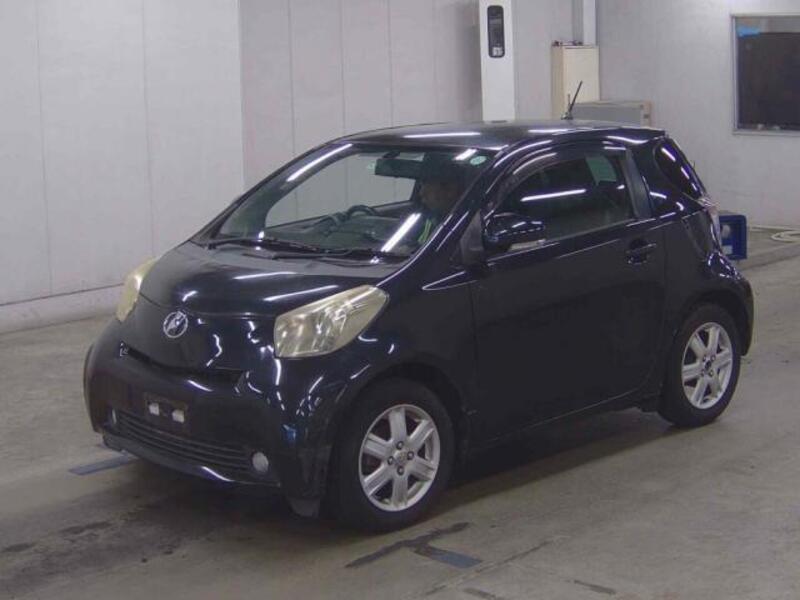 TOYOTA IQ