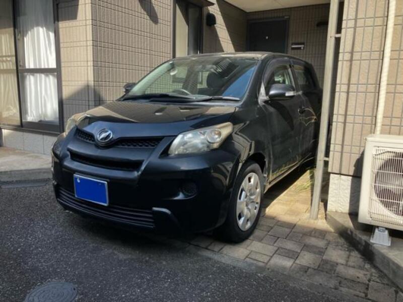 TOYOTA IST