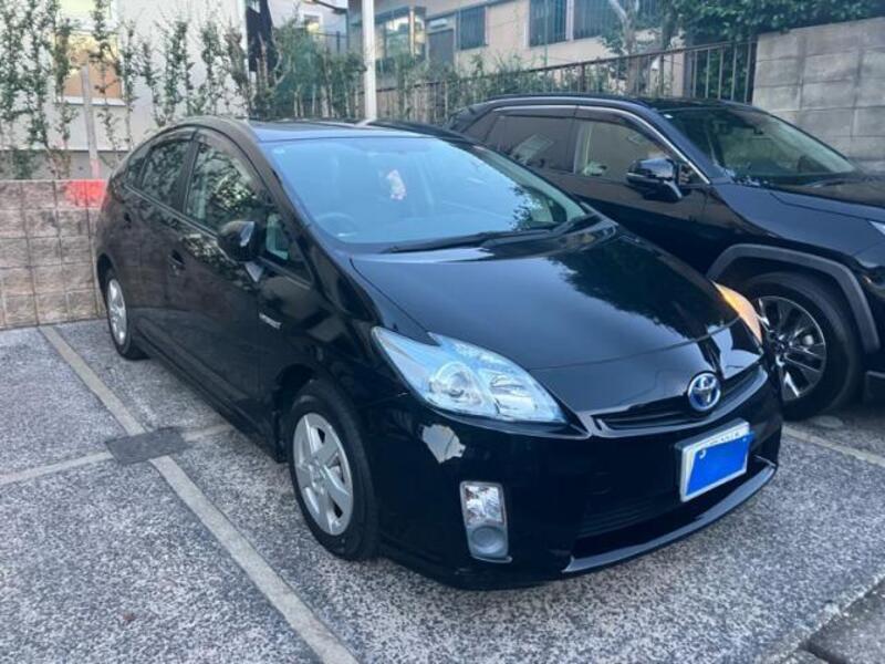 TOYOTA PRIUS