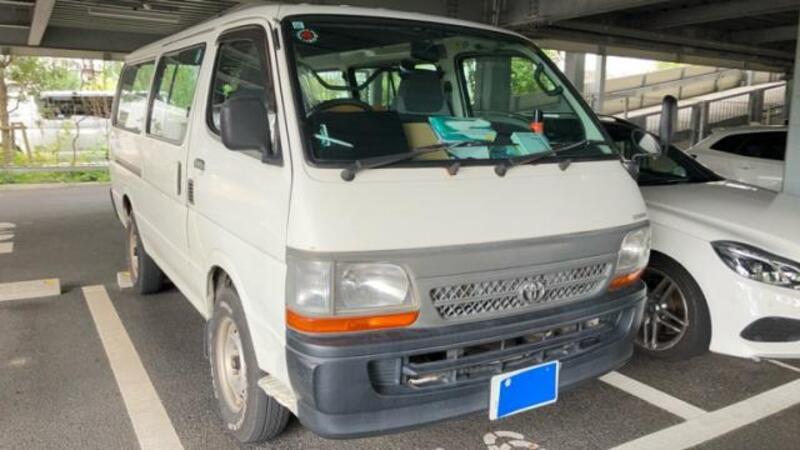 TOYOTA HIACE VAN