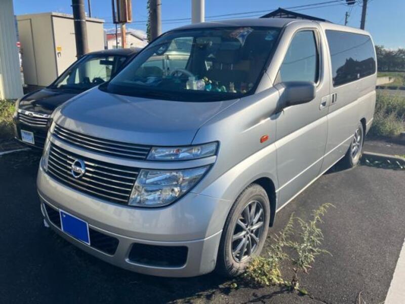 NISSAN ELGRAND