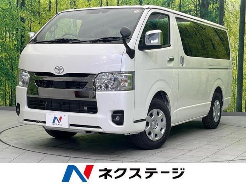 TOYOTA HIACE VAN