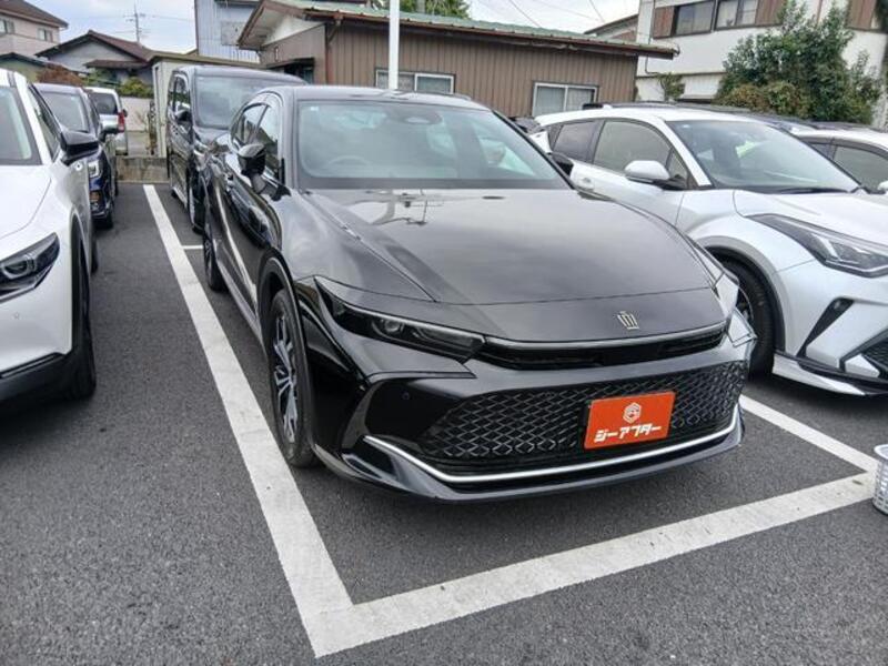 TOYOTA CROWN CROSSOVER