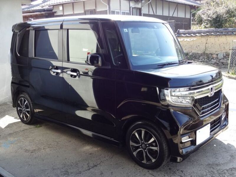 HONDA N BOX CUSTOM
