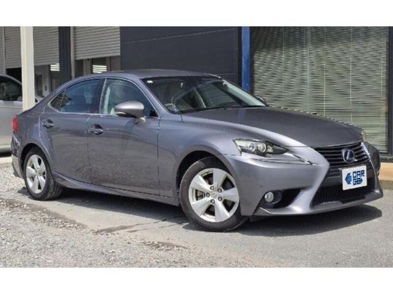 LEXUS IS