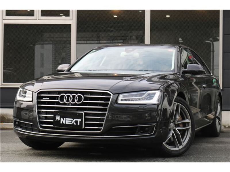 AUDI A8