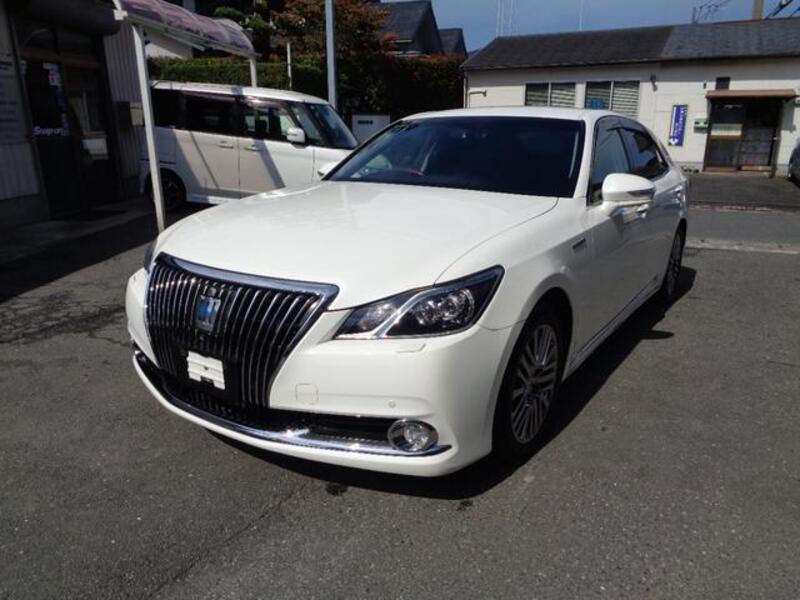 TOYOTA CROWN MAJESTA