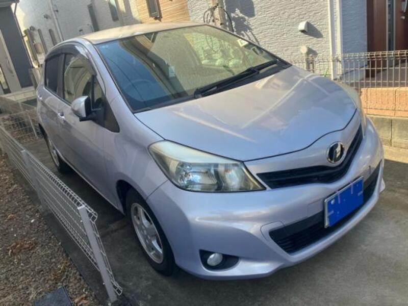 TOYOTA VITZ