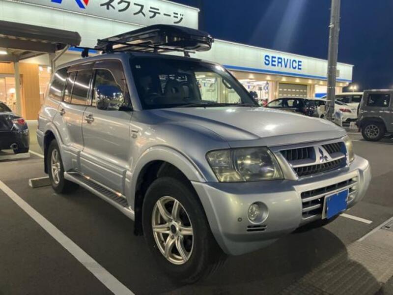 MITSUBISHI PAJERO