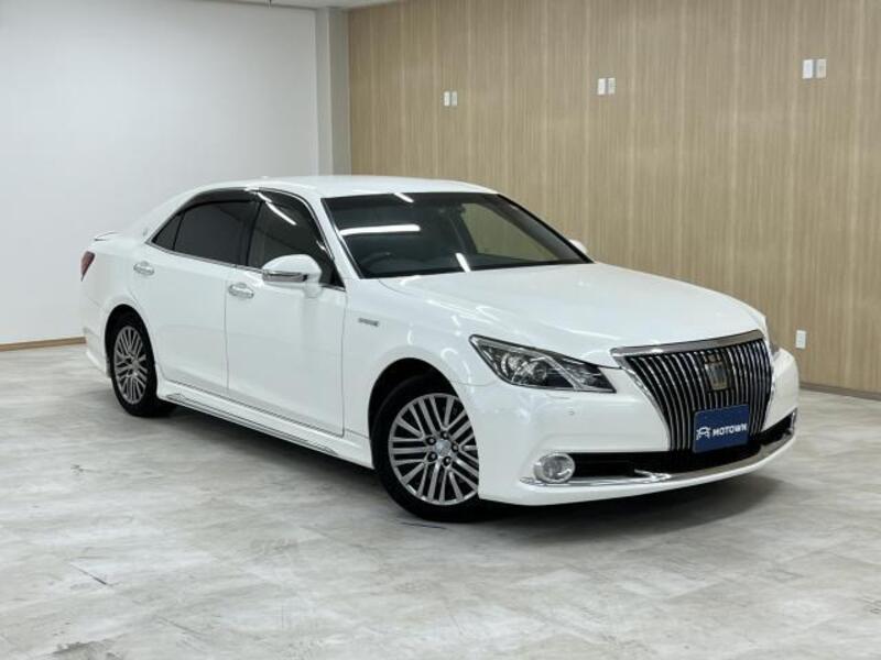 TOYOTA CROWN MAJESTA