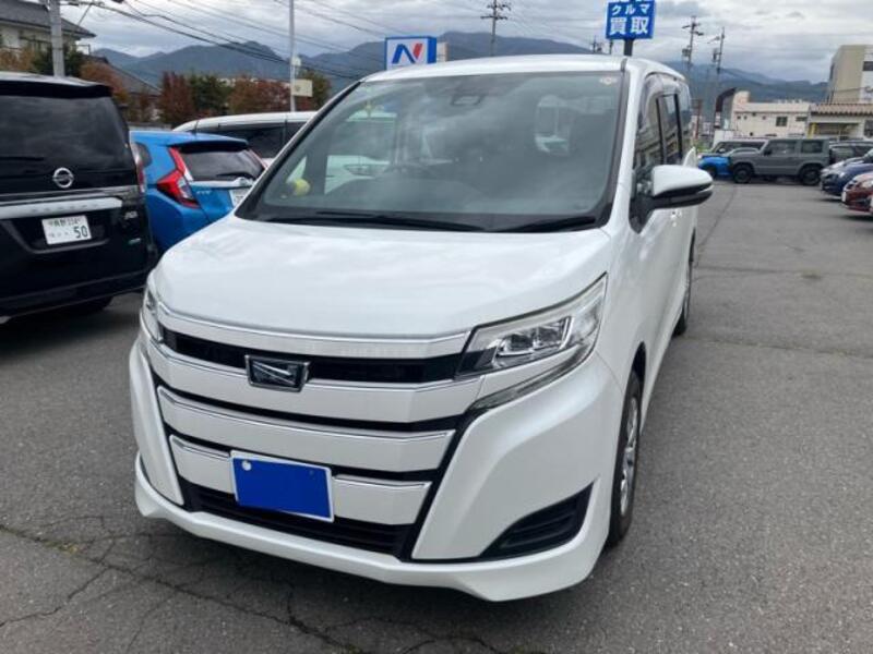 TOYOTA NOAH