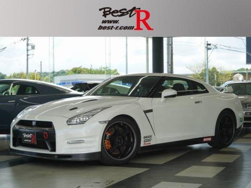 NISSAN GT-R