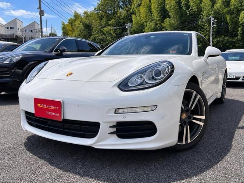 PORSCHE PANAMERA