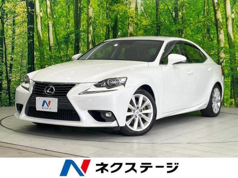 LEXUS IS