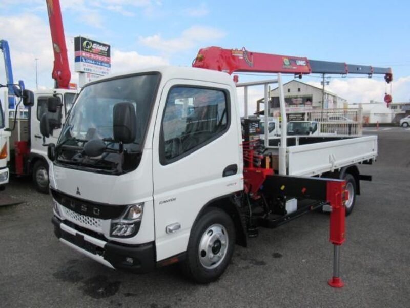 MITSUBISHI CANTER