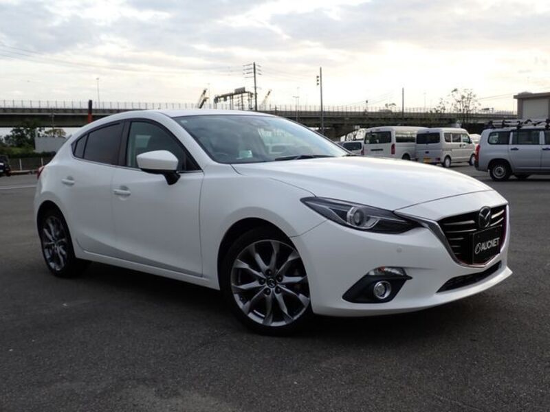 MAZDA AXELA SPORTS
