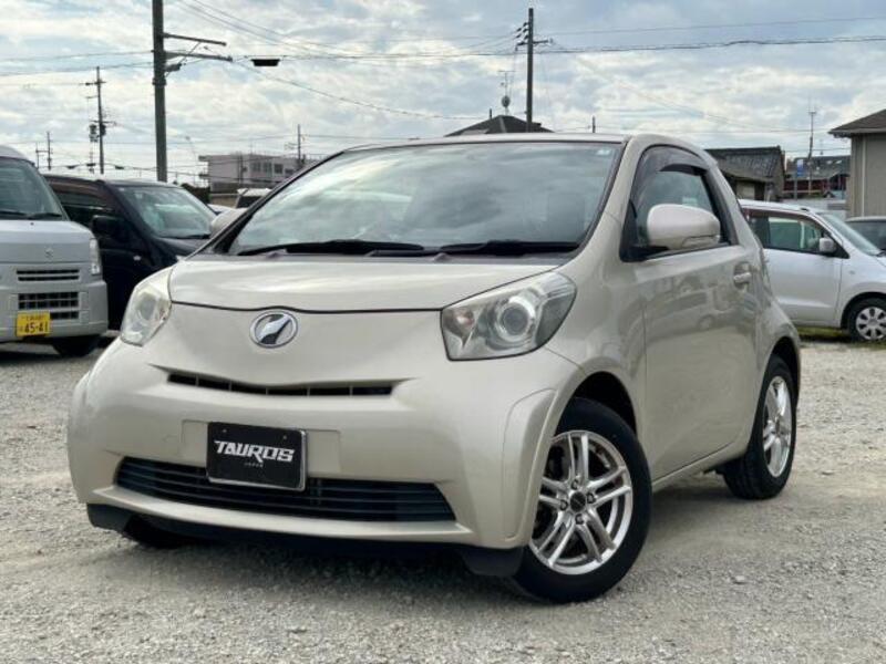 TOYOTA IQ