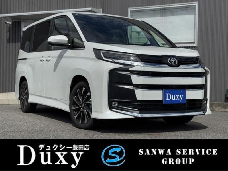 TOYOTA NOAH