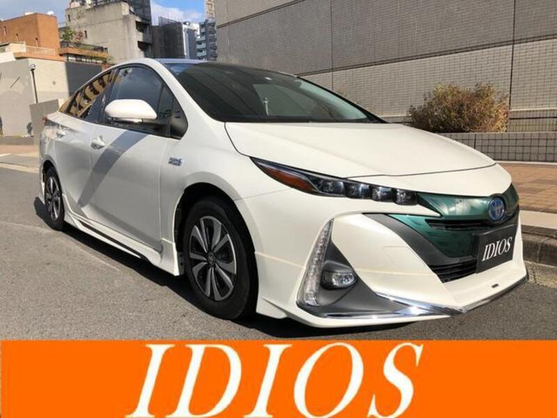 TOYOTA PRIUS PHV