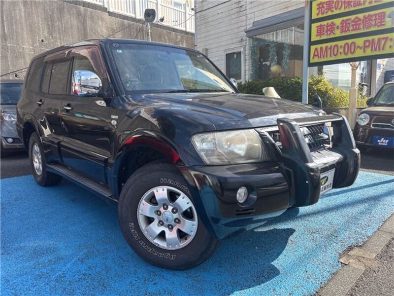 MITSUBISHI PAJERO