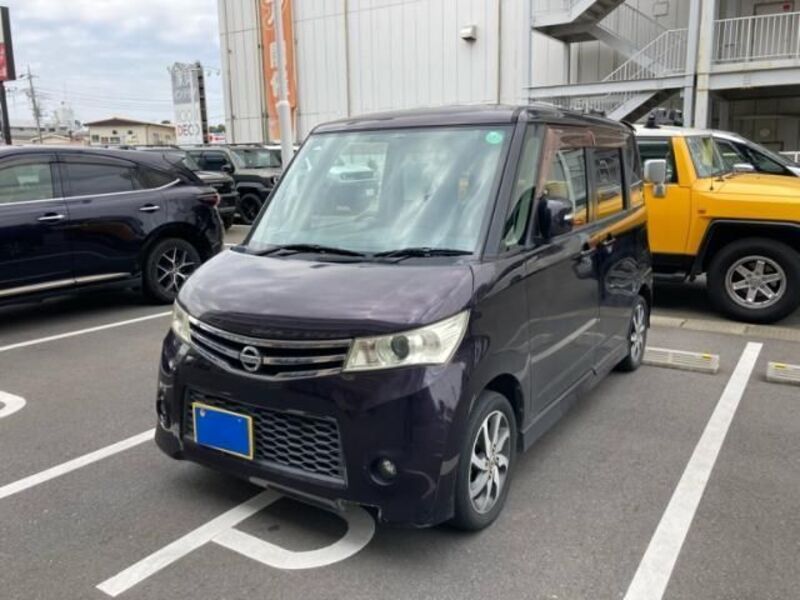 NISSAN ROOX