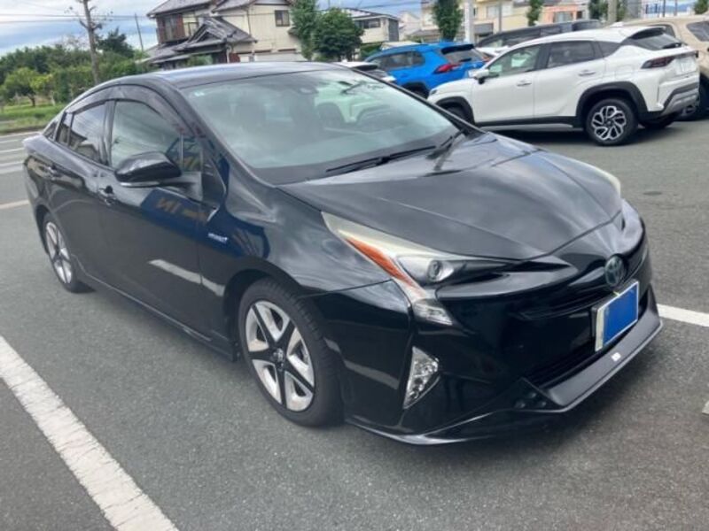 TOYOTA PRIUS