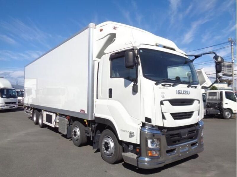 ISUZU GIGA