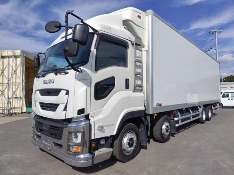 ISUZU GIGA