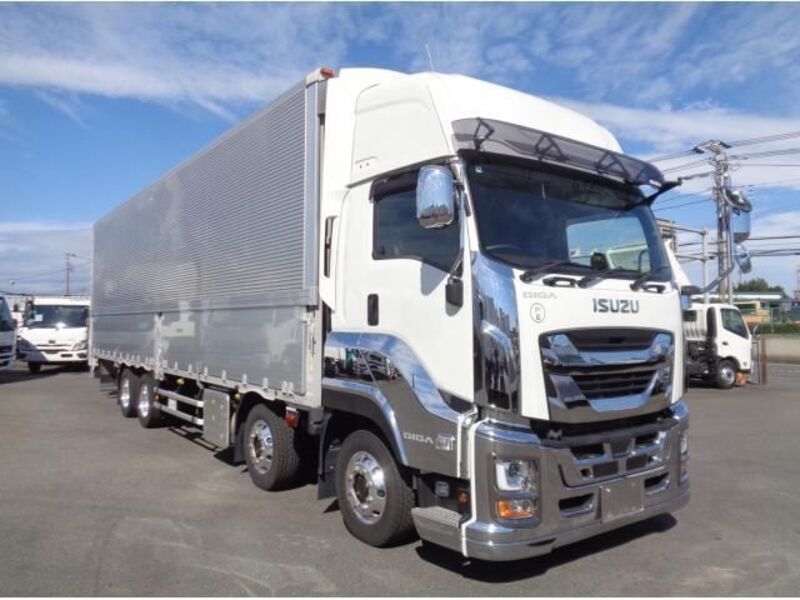 ISUZU GIGA