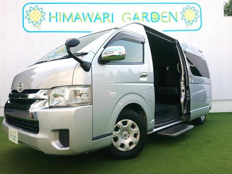 TOYOTA HIACE WAGON
