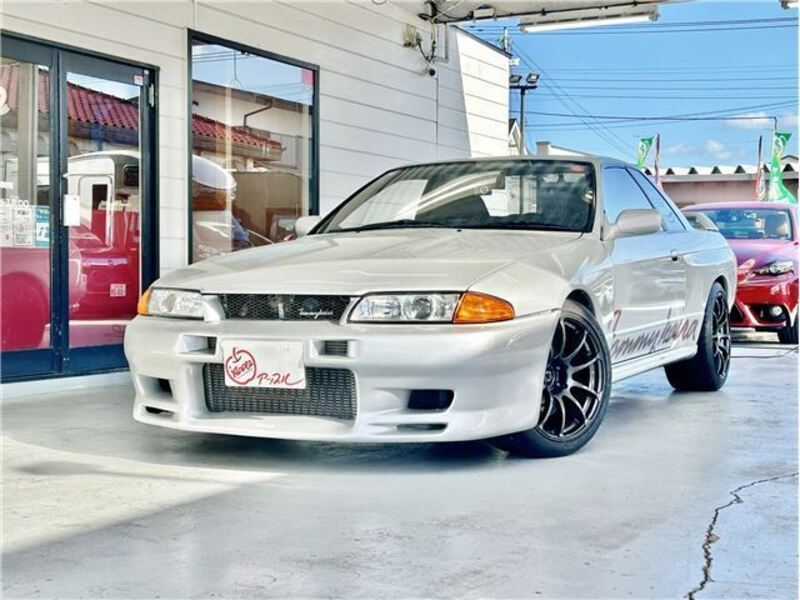 NISSAN SKYLINE