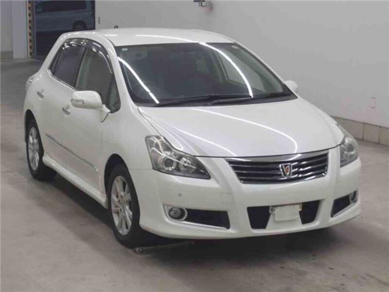 TOYOTA BLADE