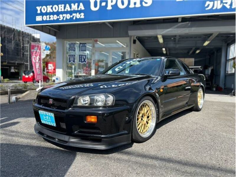 NISSAN SKYLINE