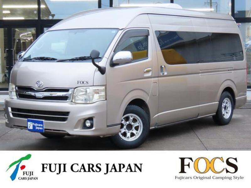 TOYOTA HIACE VAN