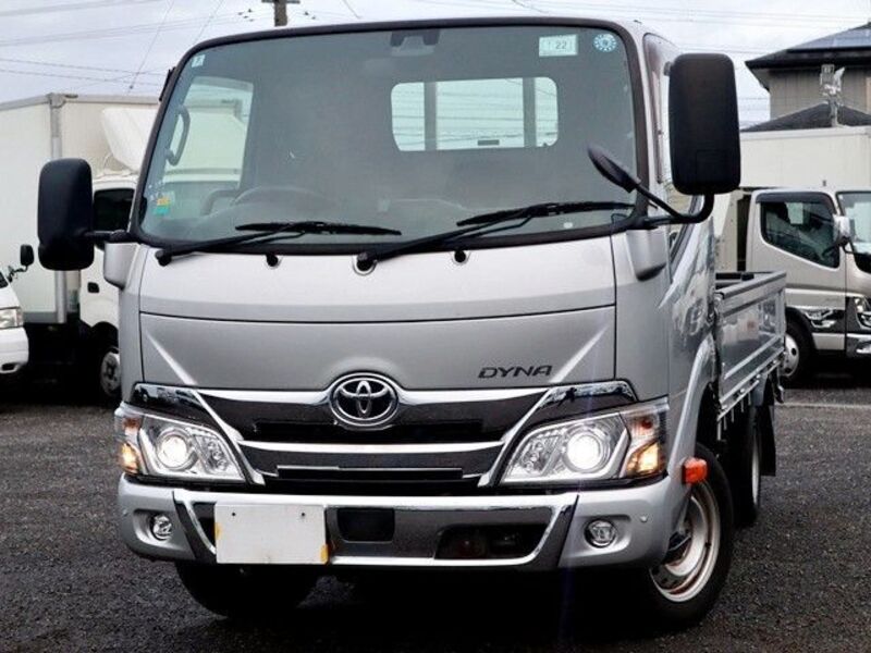 TOYOTA DYNA