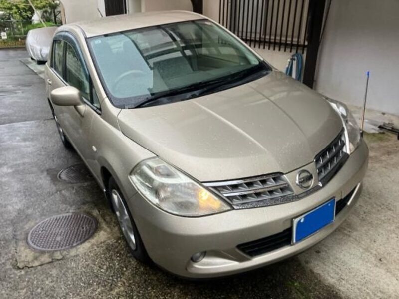 NISSAN LATIO