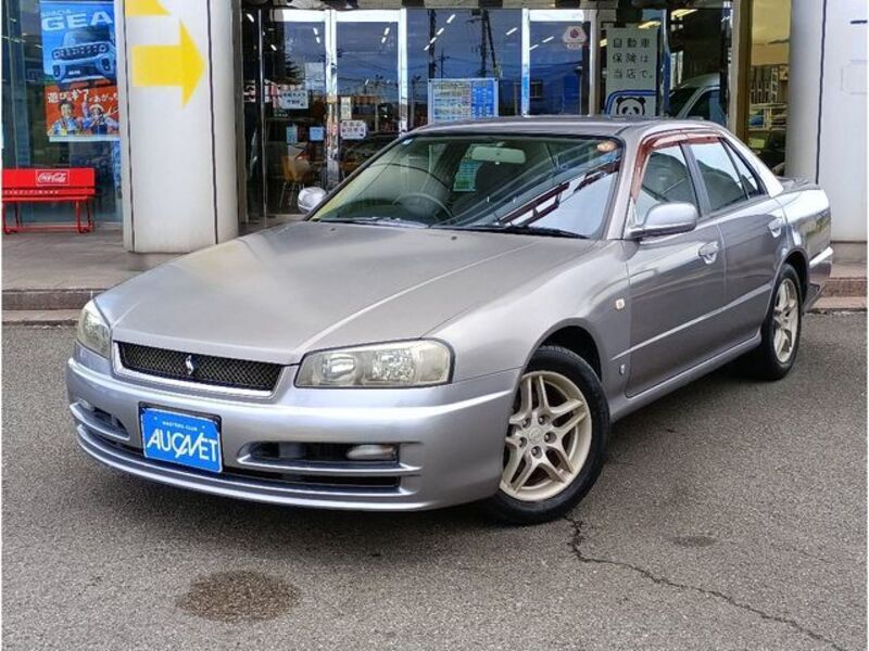 NISSAN SKYLINE