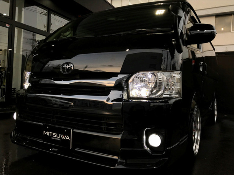 HIACE-8